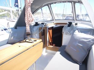 Bavaria Cruiser 33