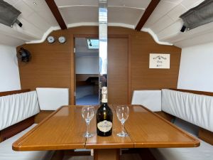 Sun Odyssey 349