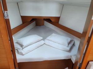 Sun Odyssey 349
