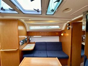 Bavaria Cruiser 37