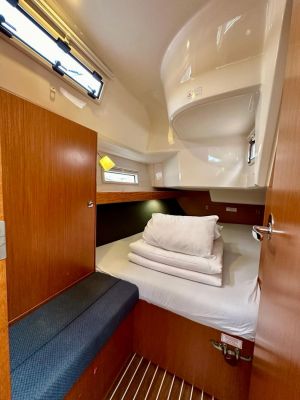 Bavaria Cruiser 37