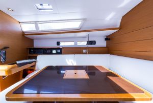 Sun Odyssey 469