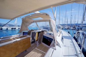 Dufour 390