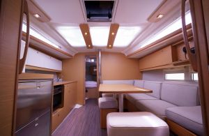 Dufour 390