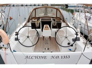 Dufour 350