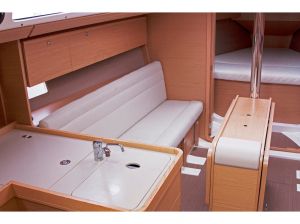 Dufour 350