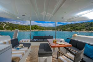 Lagoon 51