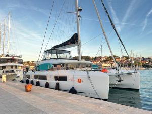 Lagoon 51