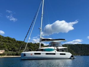 Lagoon 51