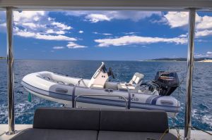 Lagoon 51