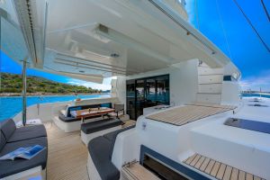 Lagoon 51