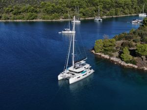 Lagoon 51
