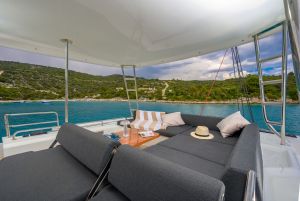 Lagoon 51