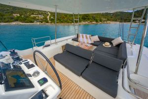 Lagoon 51