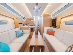 Sun Odyssey 350