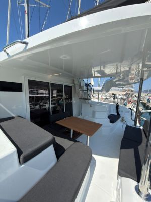 Lagoon 38
