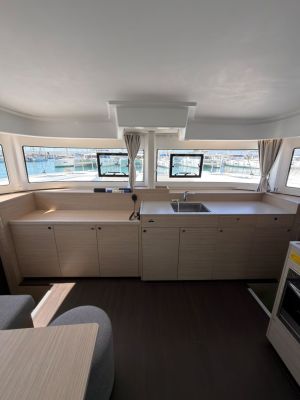 Lagoon 38