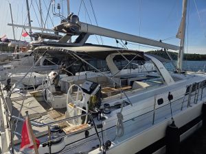 Oceanis 62