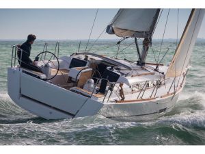 Dufour 350