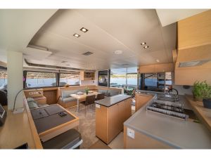 Lagoon 560