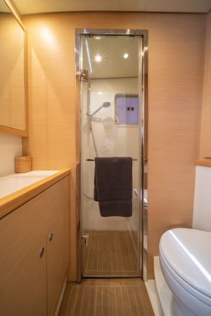 Lagoon 560