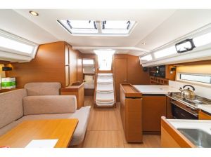 Sun Odyssey 440