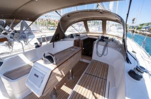 Bavaria Cruiser 37