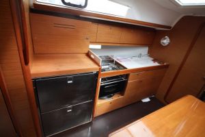 Dufour 382