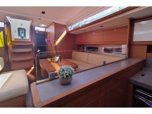 Dufour 530