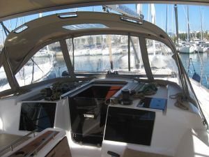 Dufour 382