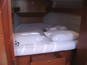 Dufour 382