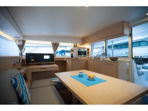 Lagoon 400 S2