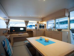Lagoon 400 S2