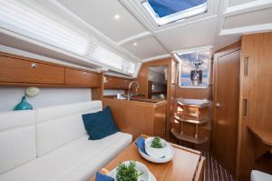 Bavaria Cruiser 33
