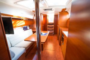 Dufour 382