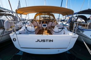 Dufour 382