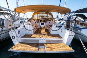 Dufour 382