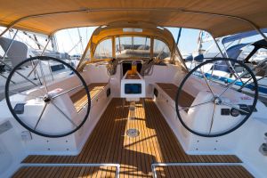 Dufour 382