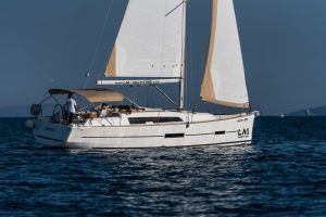 Dufour 382