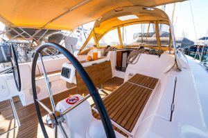 Dufour 382