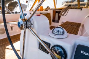 Dufour 382