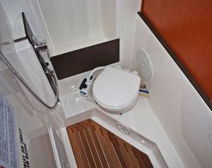 Bavaria Cruiser 33