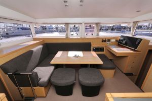 Lagoon 400 S2