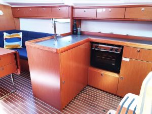 Bavaria Cruiser 37
