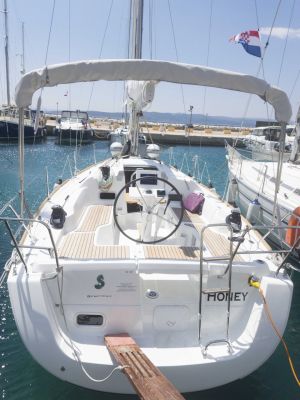 Oceanis 31