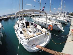 Oceanis 31