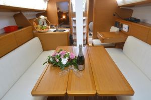 Sun Odyssey 33i