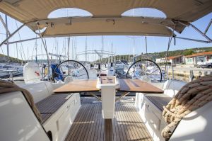 Dufour 382