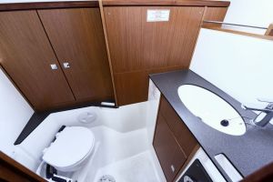 Bavaria Cruiser 37