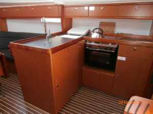 Bavaria Cruiser 37